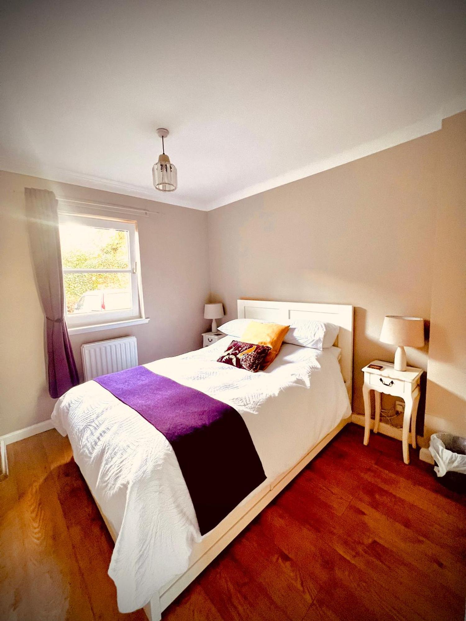 3 Bedroom Harbourside Apartment, Queensferry, 10 Miles From Edinburgh